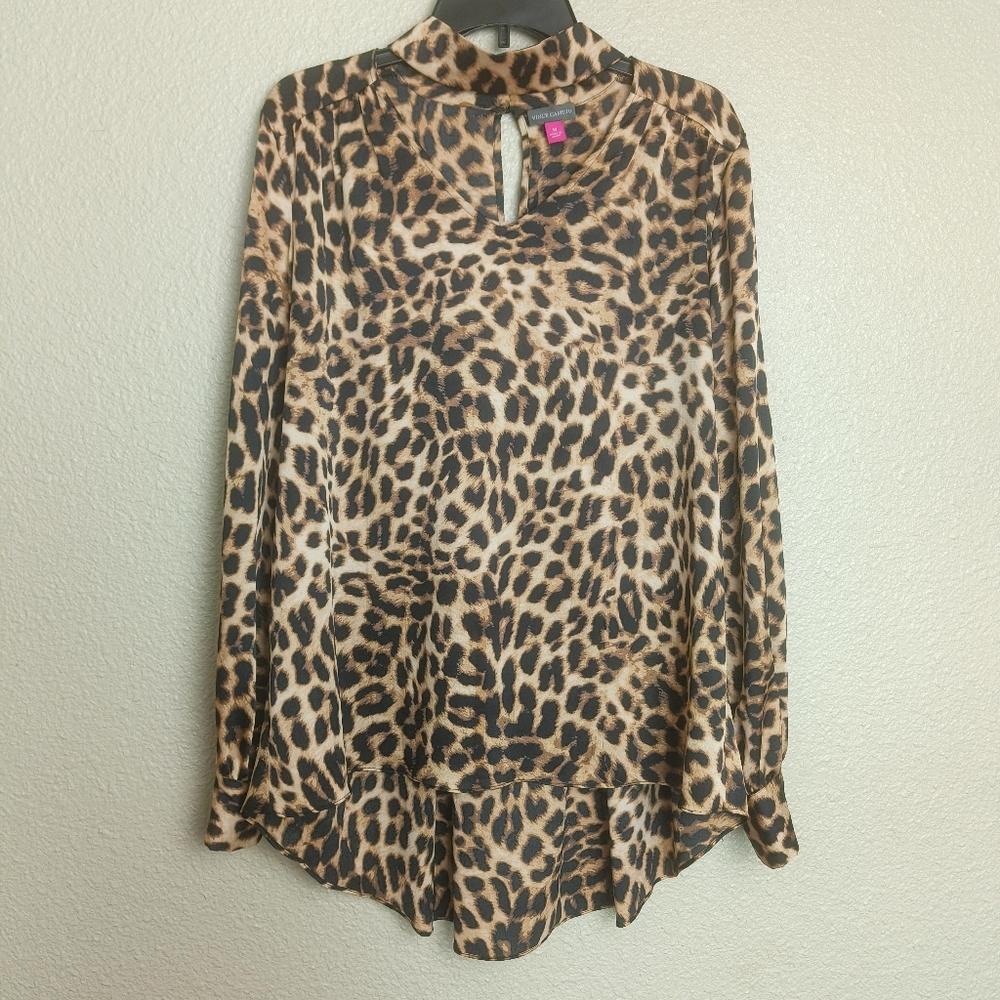 Vince Camuto Satin leopard print blouse Women's size M High neck Lightweight - Picture 2 of 16